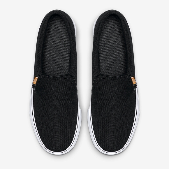 Nike size 9.5 - Picture 5 of 14